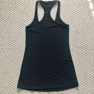 SALE ❗️lululemon | Black Size 4 Razorback Top